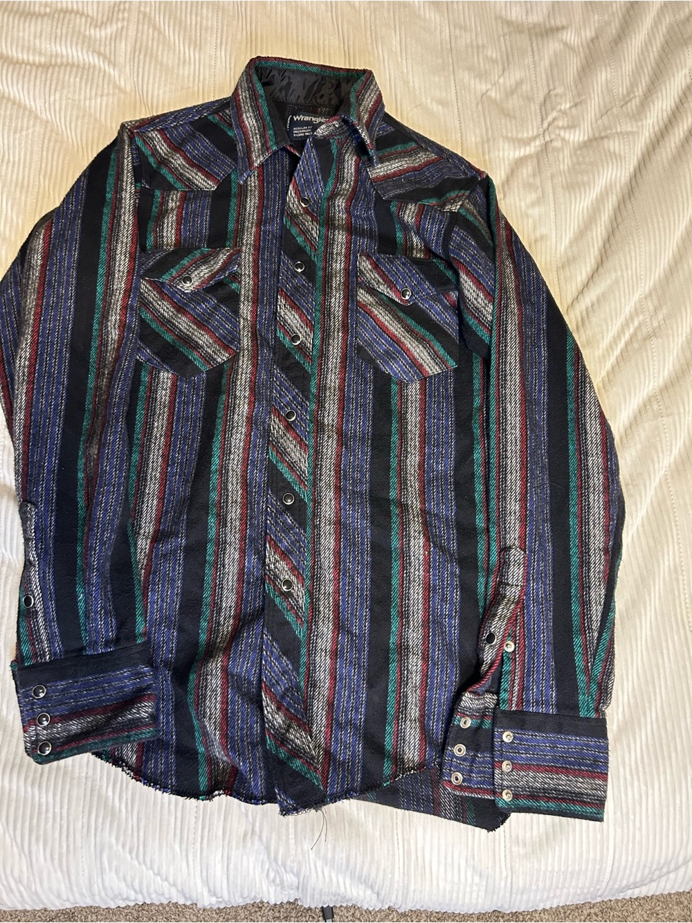 Wrangler Pearl Snap vintage Long Sleeve Flannel Size L (15x34) USA made